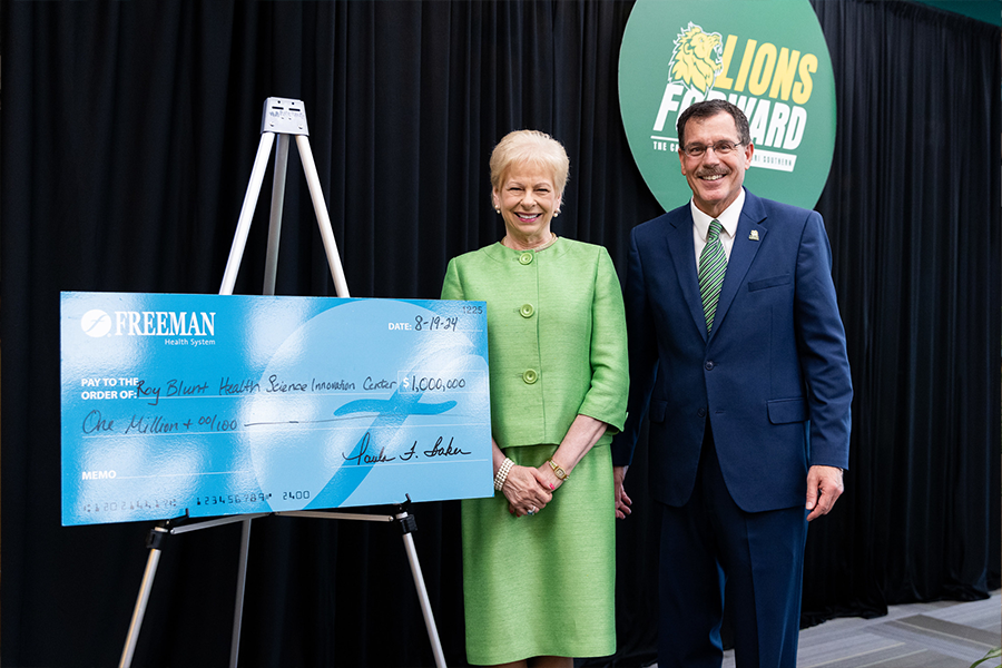 Freeman’s $1 Million Gift Benefits Blunt Health Science Innovation Center